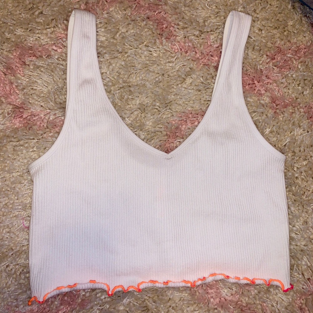 Thick white cropped tank with neon scrunching